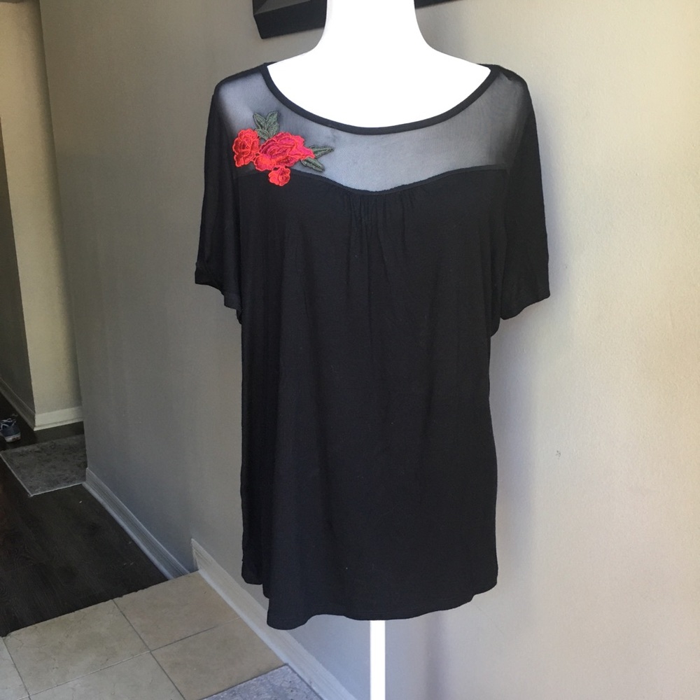 French Laundry black blouse w/mesh & red roses. XL